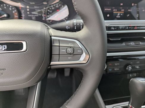 New 2026 Jeep Compass Latitude AWD/4WD image 23