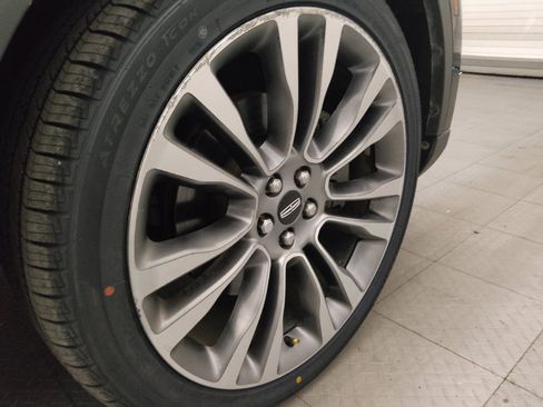 Used 2017 Lincoln MKX Reserve w/ Lincoln MKX Climate Package FWD image 31