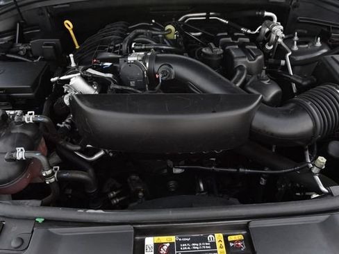 Used 2024 Dodge Durango GT AWD/4WD image 29