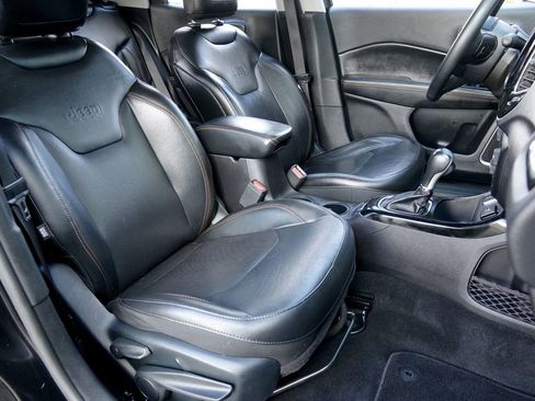 Used 2019 Jeep Compass Limited image 8