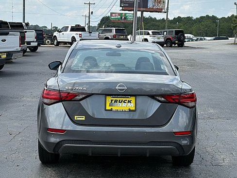 Used 2025 Nissan Sentra SV FWD image 3
