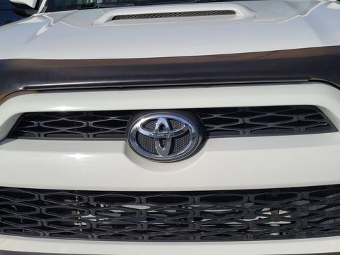 Used 2015 Toyota 4Runner Trail Premium AWD/4WD image 13