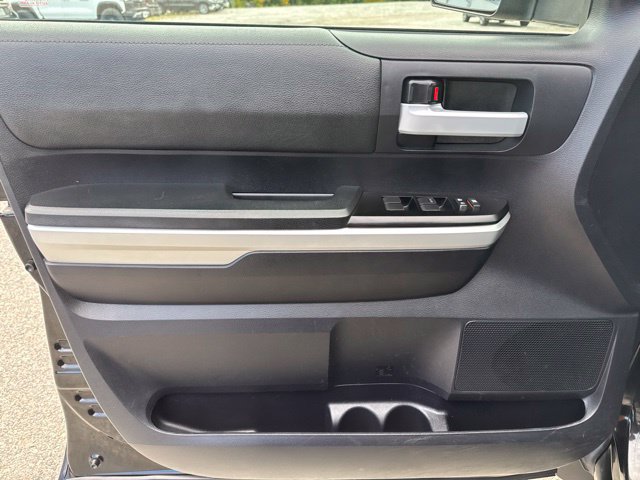 Used 2016 Toyota Tundra SR5 w/ TRD Off Road Package AWD/4WD image 10