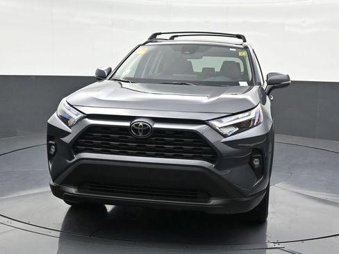 Used 2025 Toyota RAV4 XLE Premium image 9