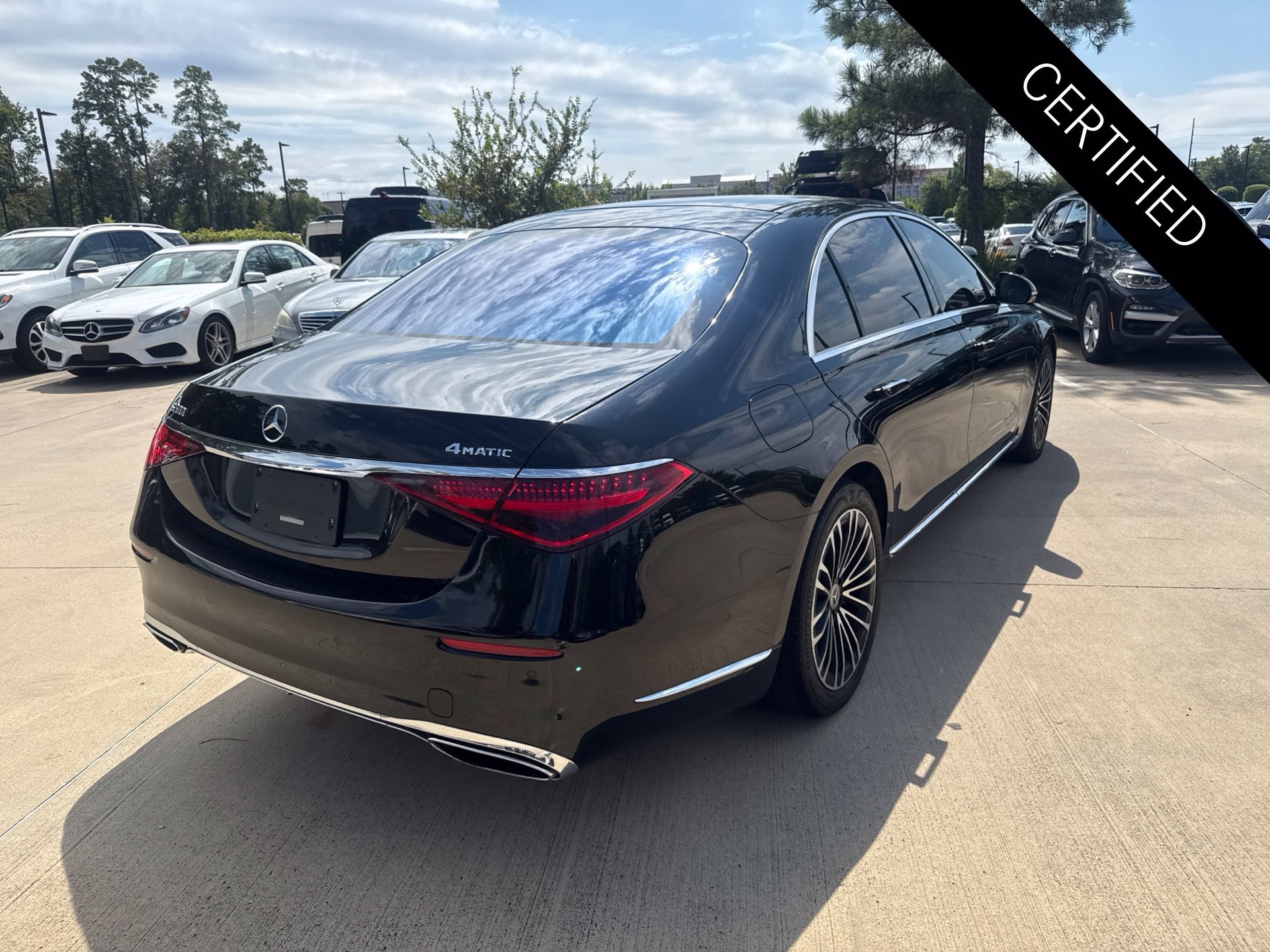 Used 2022 Mercedes-Benz S 500 4MATIC image 4
