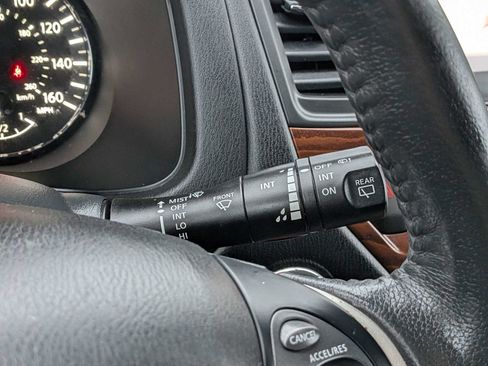 Used 2017 Nissan Pathfinder Platinum w/ Midnight Edition Package image 27