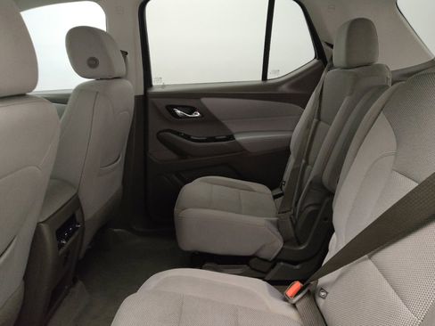 Used 2020 Chevrolet Traverse LT w/ Driver Confidence II Package image 18