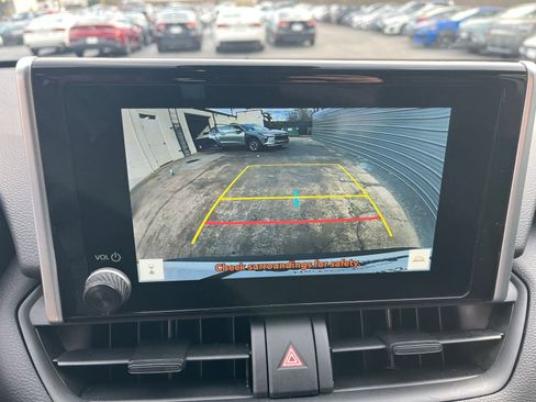 Used 2025 Toyota RAV4 XLE image 17