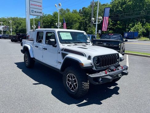 New 2026 Jeep Gladiator Rubicon AWD/4WD image 2
