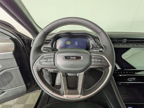 New 2026 Jeep Grand Cherokee Altitude AWD/4WD image 19
