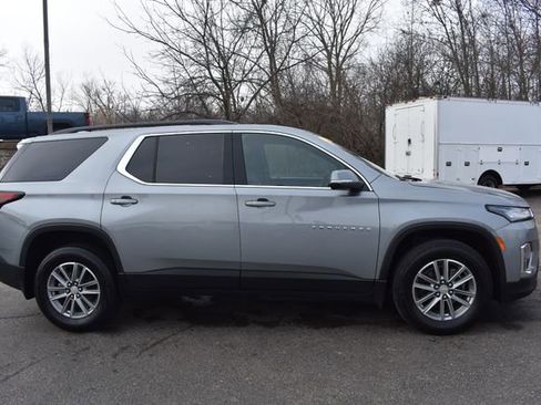 Certified 2023 Chevrolet Traverse LT image 2