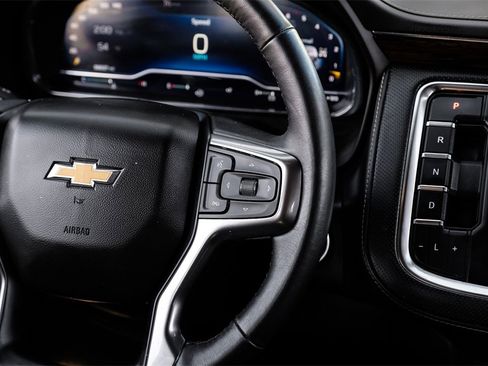 Used 2022 Chevrolet Suburban Premier image 14