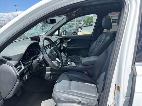 Used 2017 Audi Q7 3.0T Premium Plus w/ Premium Plus Package AWD/4WD image 19
