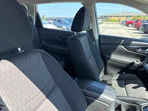 Used 2017 Nissan Rogue S AWD/4WD image 22
