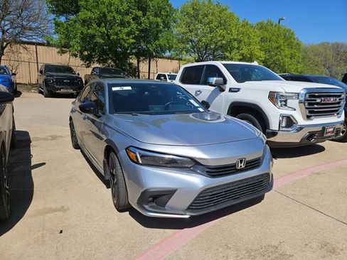 Used 2024 Honda Civic Sport image 3