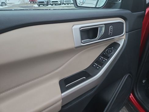 Used 2023 Ford Explorer XLT w/ Equipment Group 202A image 17