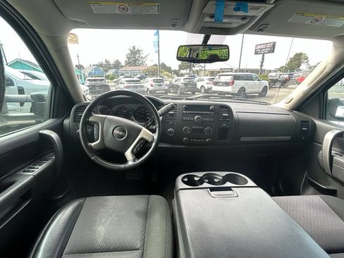 Used 2014 GMC Sierra 2500 SLE w/ SLE Preferred Package AWD/4WD image 15