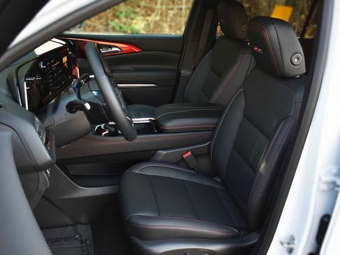 New 2026 Chevrolet Traverse Z71 image 8