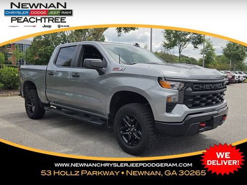 Used 2025 Chevrolet Silverado 1500 Custom Trail Boss AWD/4WD image 1