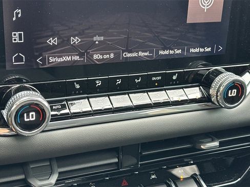 New 2026 GMC Canyon Elevation w/ Convenience Package image 17