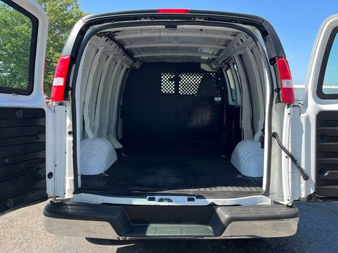Certified 2021 GMC Savana 2500 image 14