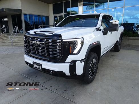 New 2026 GMC Sierra 2500 Denali Ultimate AWD/4WD image 3