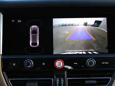 Used 2022 Porsche Macan S image 18