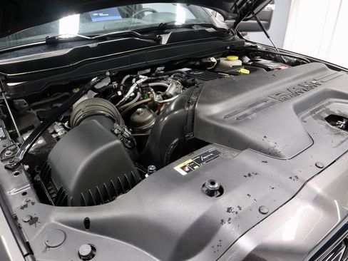 Used 2025 RAM 3500 Laramie AWD/4WD image 15