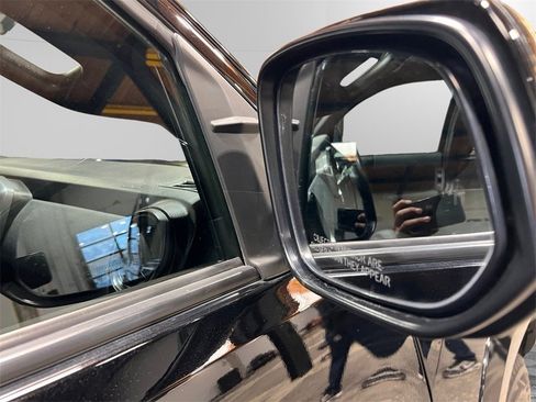 Used 2017 Toyota Tacoma TRD Sport image 12