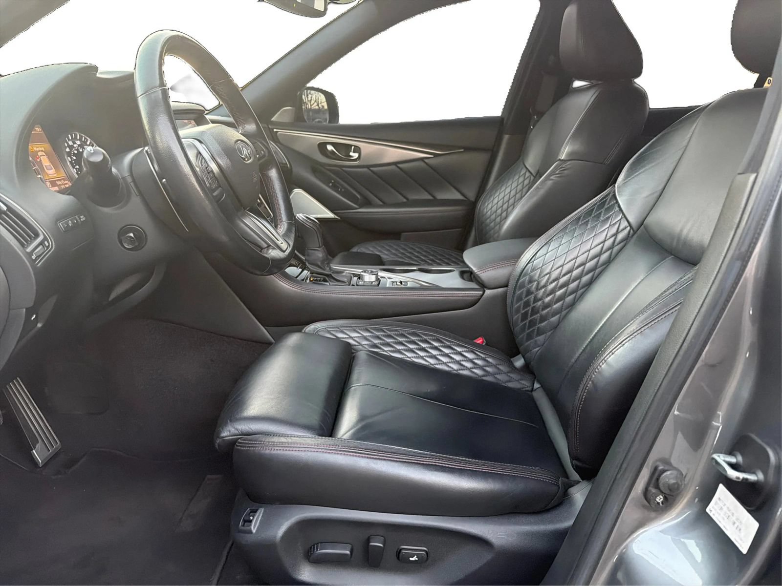 Used 2018 INFINITI Q50 Red Sport 400 w/ Sensory Package (Sport) RWD image 9
