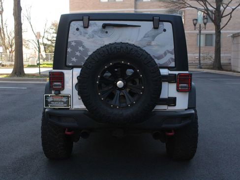 Used 2017 Jeep Wrangler Unlimited Rubicon w/ Dual Top Group AWD/4WD image 8