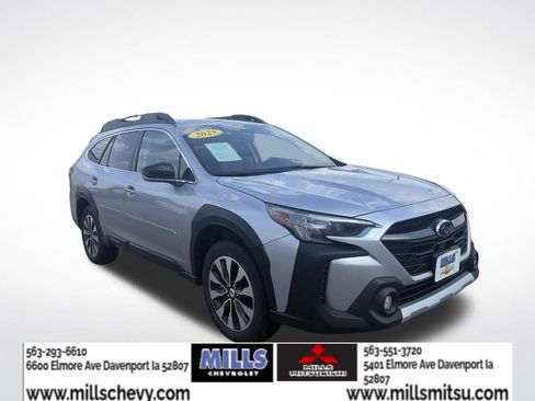 Used 2025 Subaru Outback Limited AWD/4WD image 7