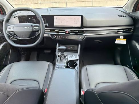New 2026 Kia Sportage SX FWD image 16