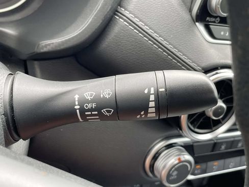 Used 2024 Nissan Sentra SV FWD image 30