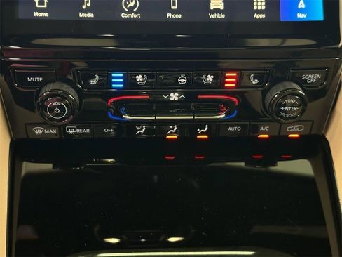 New 2024 Jeep Grand Cherokee Limited w/ Luxury Tech Group II image 19