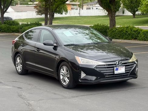 Used 2020 Hyundai Elantra SEL w/ Cargo Package (C1) FWD image 2