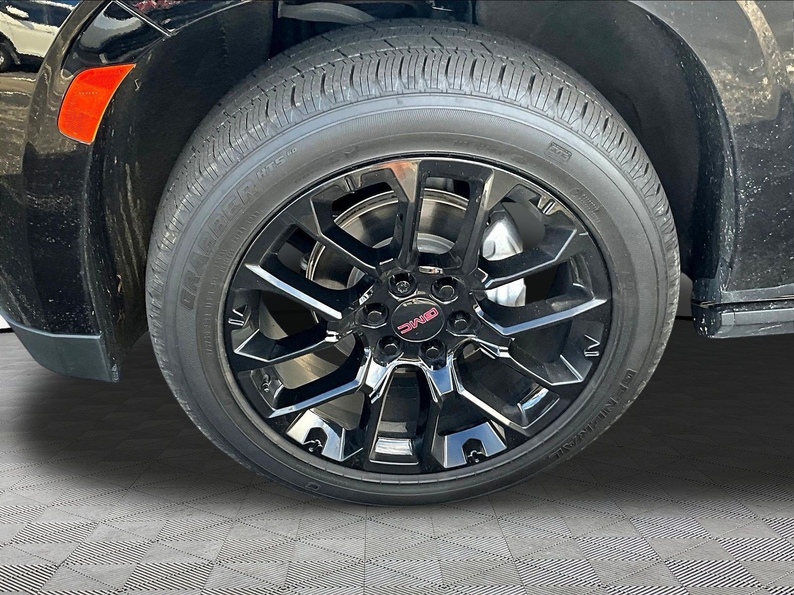 Used 2022 GMC Yukon XL Denali AWD/4WD image 34