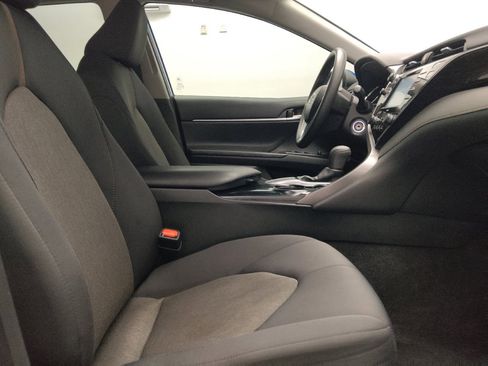 Used 2020 Toyota Camry LE FWD image 21