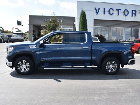 Used 2023 GMC Sierra 1500 SLT w/ SLT Convenience Package AWD/4WD image 2