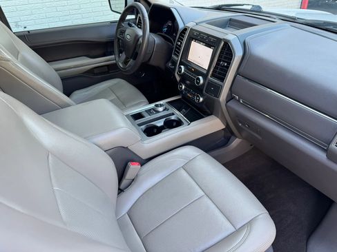 Used 2019 Ford Expedition Max XLT w/ Equipment Group 202A RWD image 23