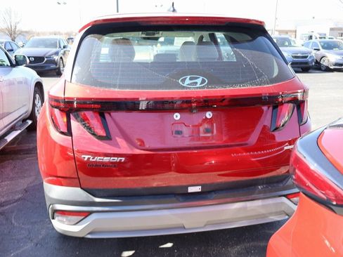 Certified 2025 Hyundai Tucson SE image 22