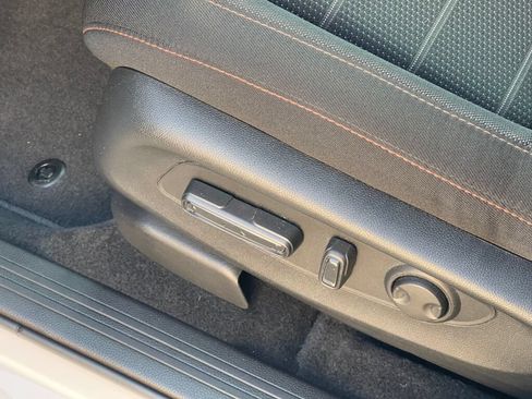 Certified 2025 Honda CR-V Sport image 8