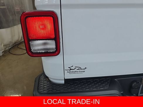 Used 2024 Jeep Gladiator Sport AWD/4WD image 35