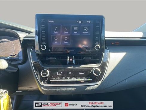 Used 2022 Toyota Corolla LE image 14