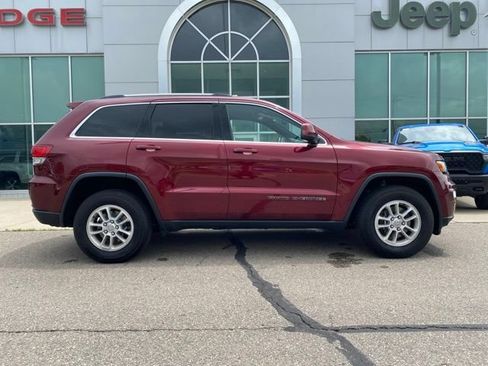 Used 2020 Jeep Grand Cherokee Laredo AWD/4WD image 4