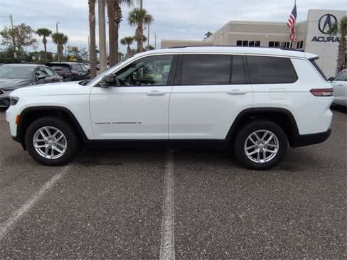 Used 2023 Jeep Grand Cherokee L Laredo image 5