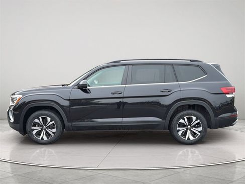 Used 2024 Volkswagen Atlas SE image 16