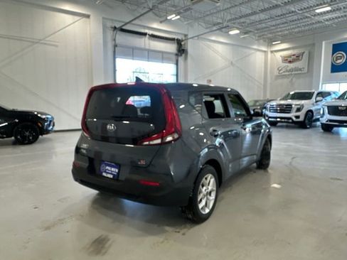 Used 2021 Kia Soul S image 6
