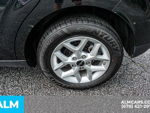 Used 2025 Kia Soul LX w/ LX Technology Package FWD image 18
