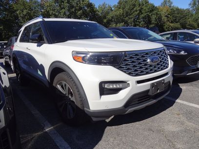 Certified 2020 Ford Explorer Platinum w/ Premium Technology Package